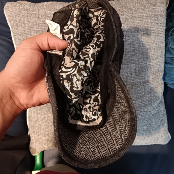 Vintage 90s Embroidered Black Cap - Picture 6 of 6